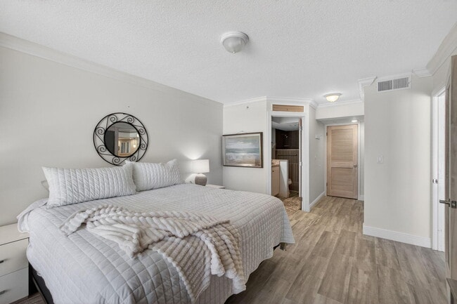 Building Photo - 400 Ocean Trail Way