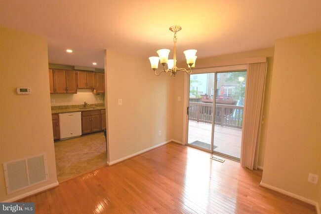 Building Photo - 6605 Briarleigh Way