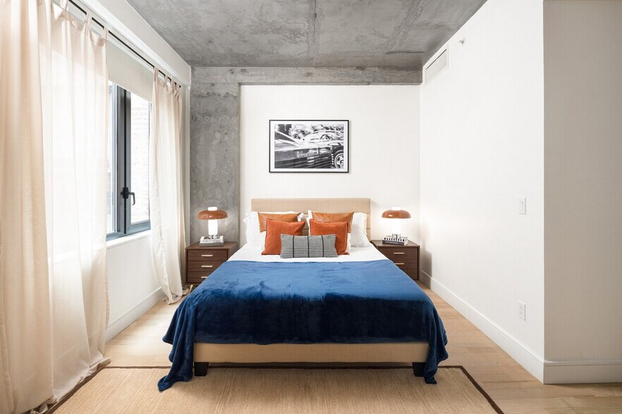 Primary Photo - 119 W 24 St