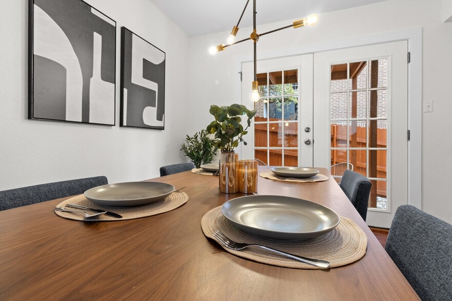 Building Photo - 800 S 1st St