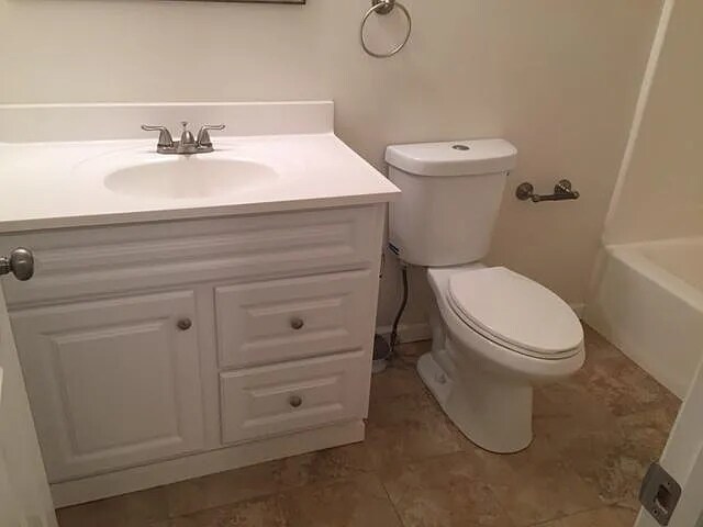 Building Photo - 369 W Sand Lake Rd