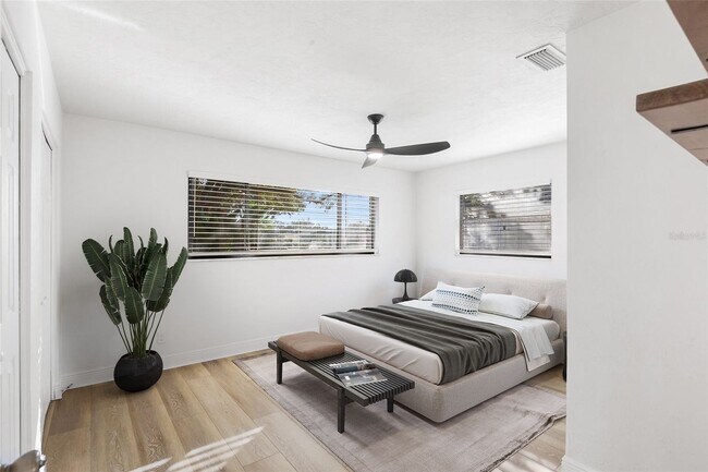 Building Photo - ST PETE POOL HOME AVAILABLE FOR RENT!