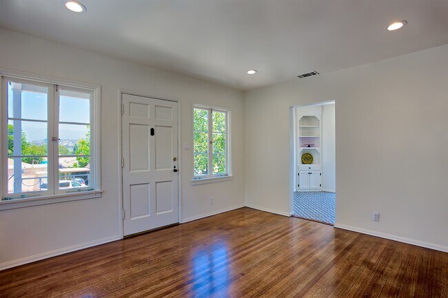 Lv room - 3200 McCarthy Dr