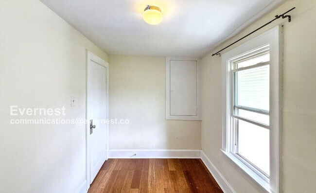 Building Photo - 783 Seymour Ave