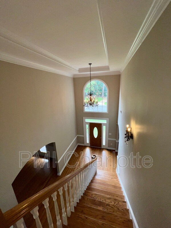 Building Photo - 4432 Shannamara Dr