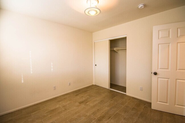 Building Photo - Beautiful 3 Bedroom Home in Rancho Carrillo!