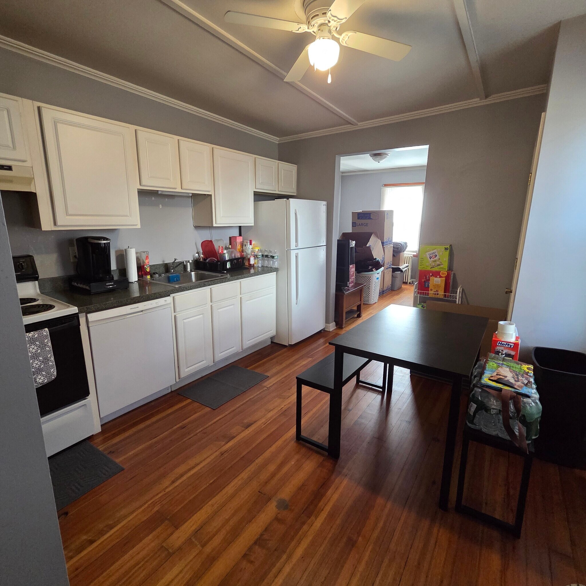 Kitchen - 28 Maiden Ln