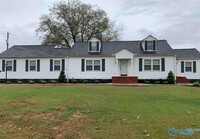 Building Photo - 2465 Hine St S
