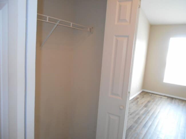 Building Photo - 3 bedroom, 3 bath townhome in Kiskadee Parke