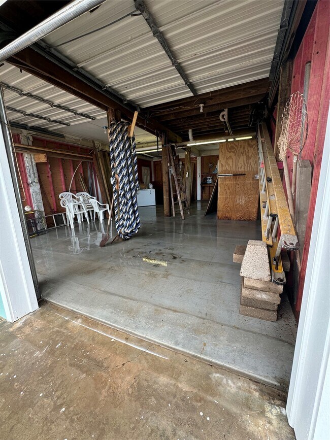 Building Photo - 1118 County Rd 204