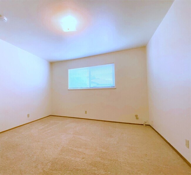 Building Photo - 8790 Petaluma Hill Rd