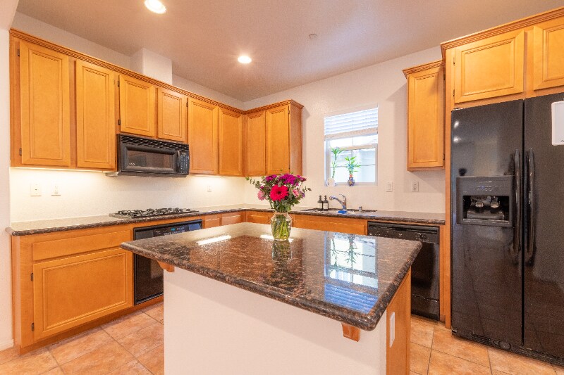 Building Photo - 2658 Escala Cir