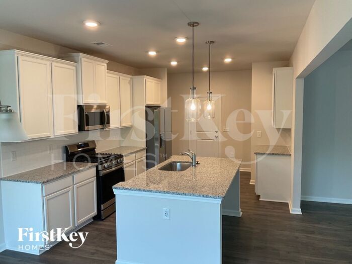 Building Photo - 718 Ridgemoor Trl