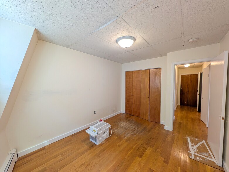 Building Photo - 37 Davis Sq