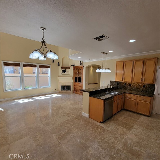 Building Photo - 8 Mineral King