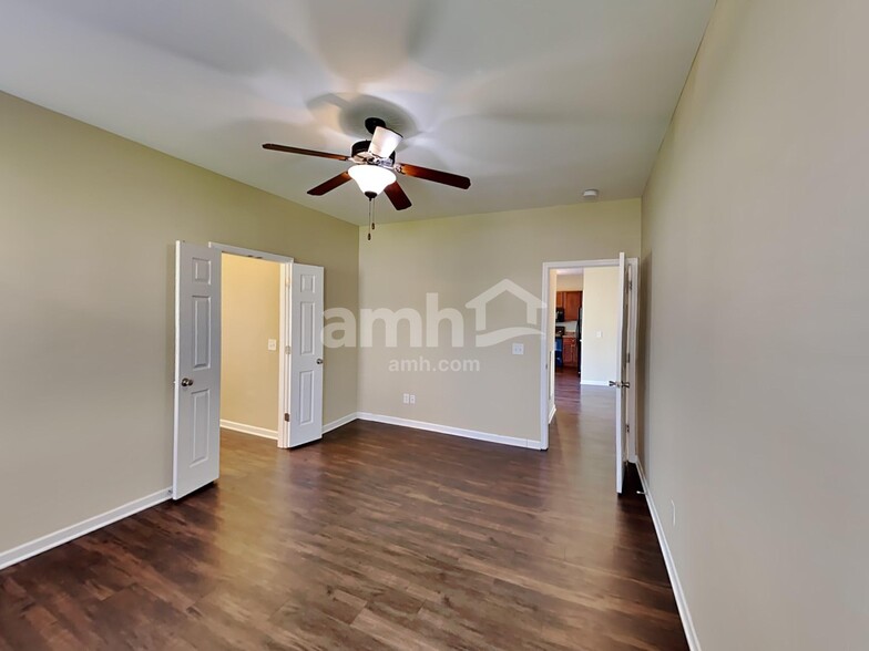 Building Photo - 106 Brant Ln