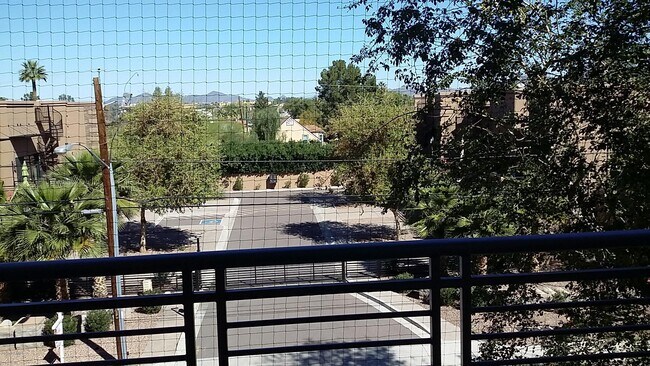 Building Photo - 914 E Osborn Rd