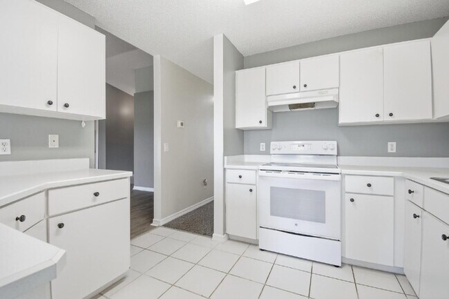 Building Photo - 3-Bedroom Coastal Home Minutes From the Beach