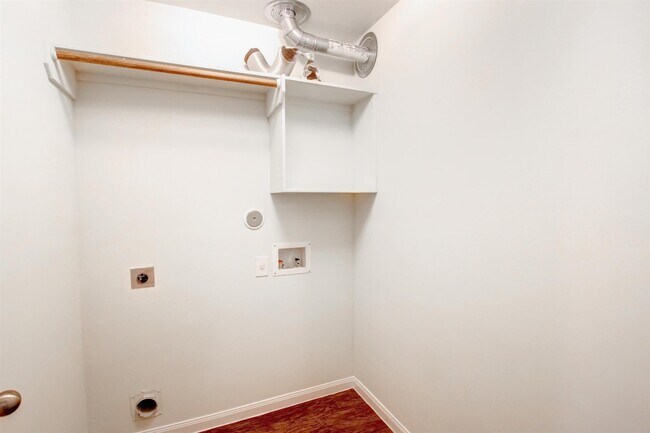 Building Photo - 8922 San Alberto