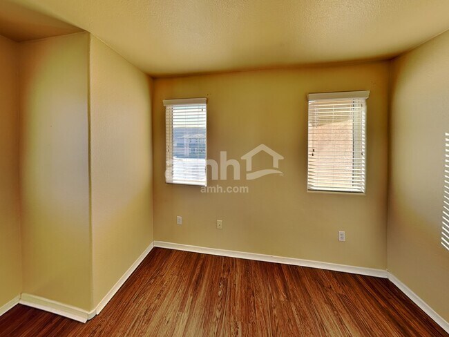 Building Photo - 9318 Aventurine Ct