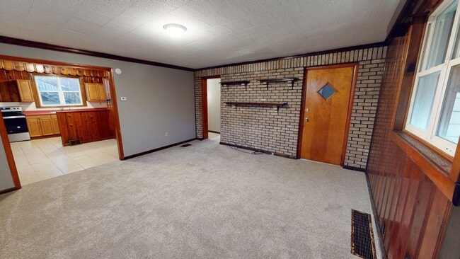 Building Photo - 233 S Hamilton Ave