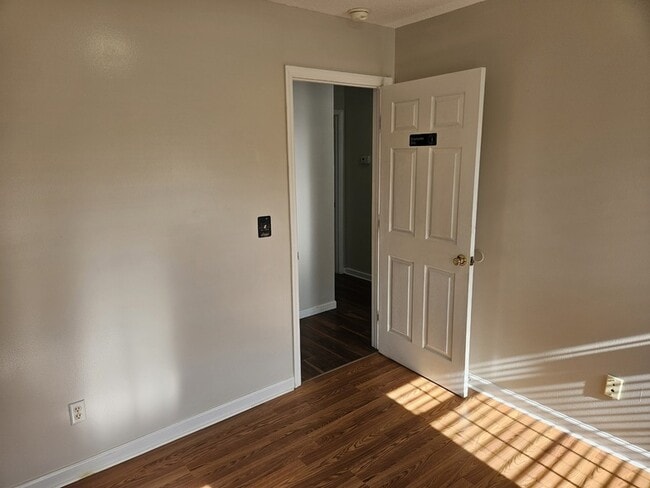 Building Photo - 809 Mason Tucker Dr