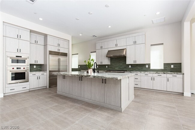 Building Photo - 10797 Canyon Bloom Dr