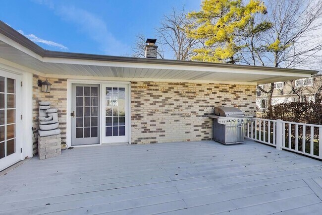 Building Photo - 2616 N Dryden Pl