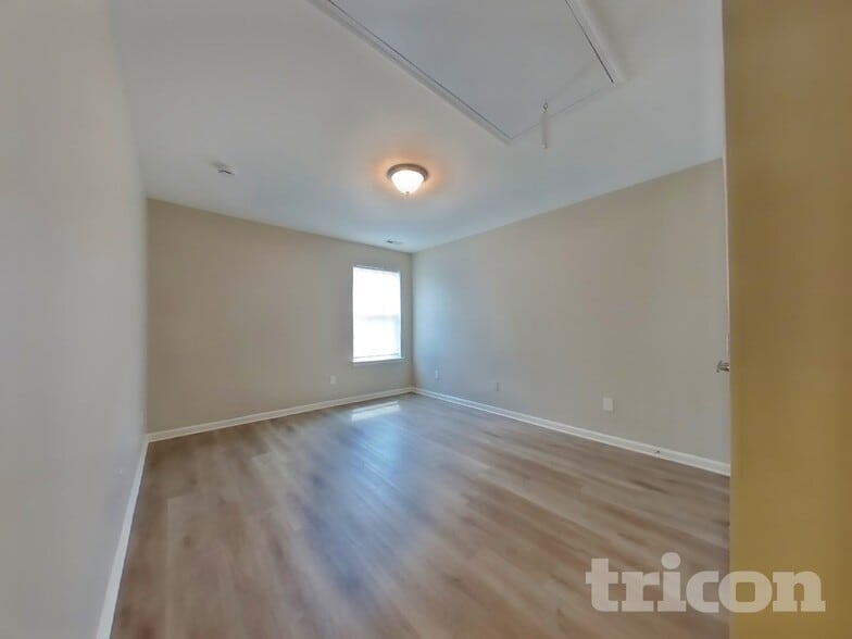 Building Photo - 6909 Barefoot Forest Dr