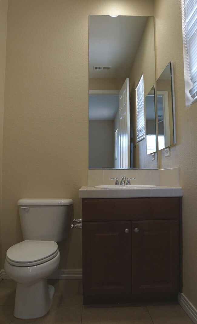 Building Photo - 35579 Domani Dr