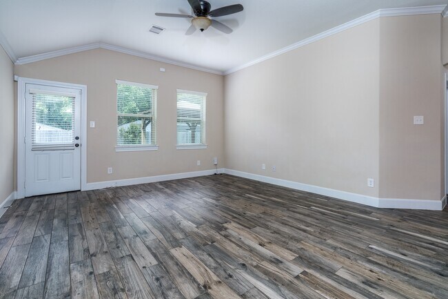 Building Photo - 18123 Willow Edge Dr