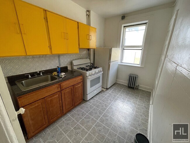 Building Photo - FOSTER AVENUE