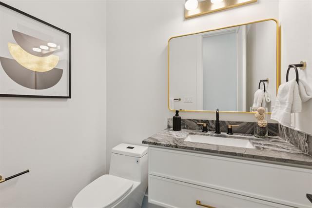 Building Photo - 3630 Mid Pines Dr