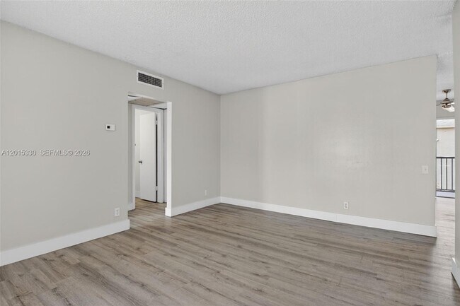 Building Photo - 4409 Treehouse Ln