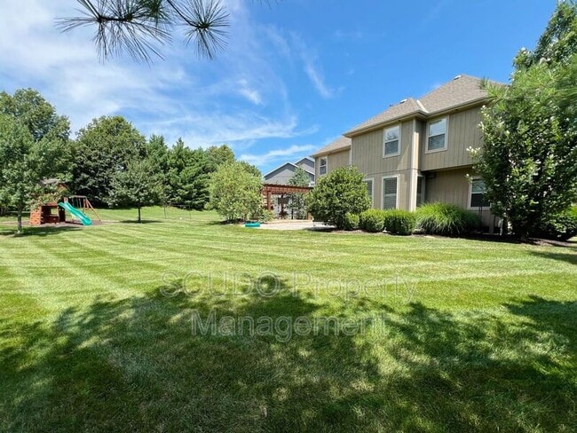 Building Photo - 9011 W 158th Terrace