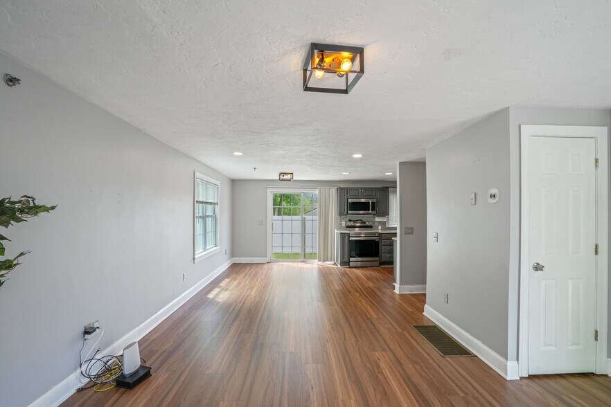 Living Room/Dining Room - 1 Eddy St