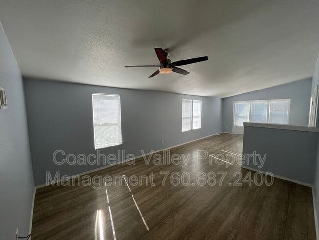 Building Photo - 15300 Palm Dr