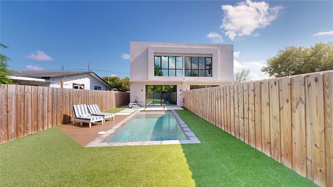 Building Photo - 353 NW 50th St