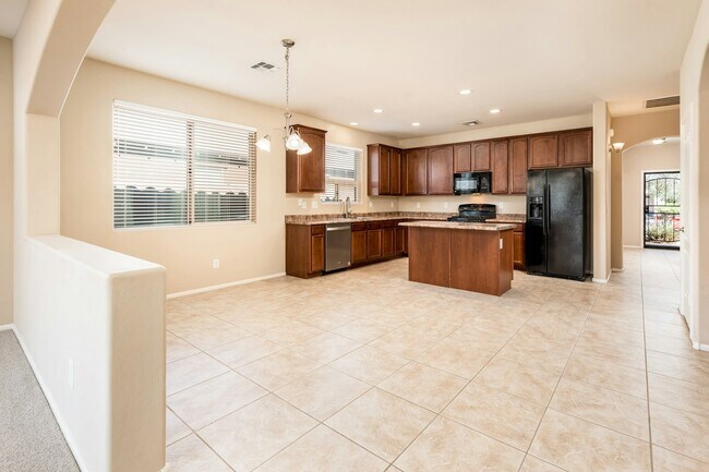 Building Photo - 17525 W Larkspur Dr