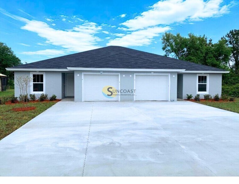 Primary Photo - 70 Plainview Dr