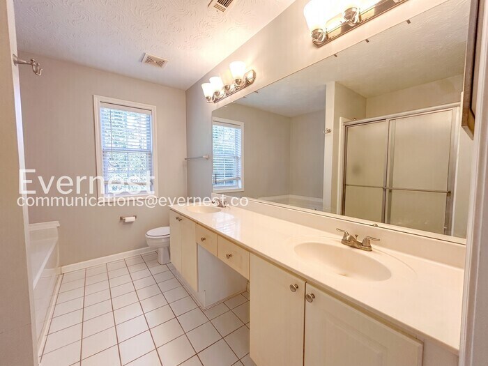 Building Photo - 2545 Waterstone Way