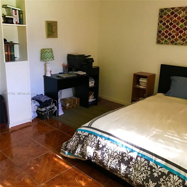 Building Photo - 7328 SW 82nd St