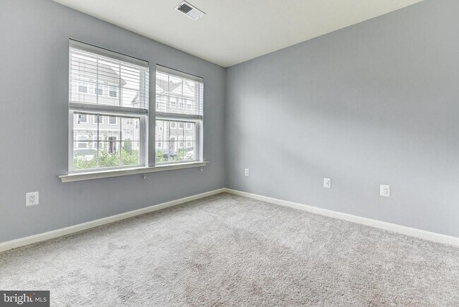 Building Photo - 44104 Turf Field Square