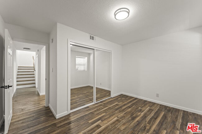 Building Photo - 11621 Sunshine Terrace