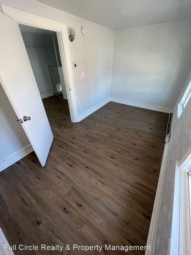 Building Photo - 2 br, 1 bath House - 152 Chestnut Street E...