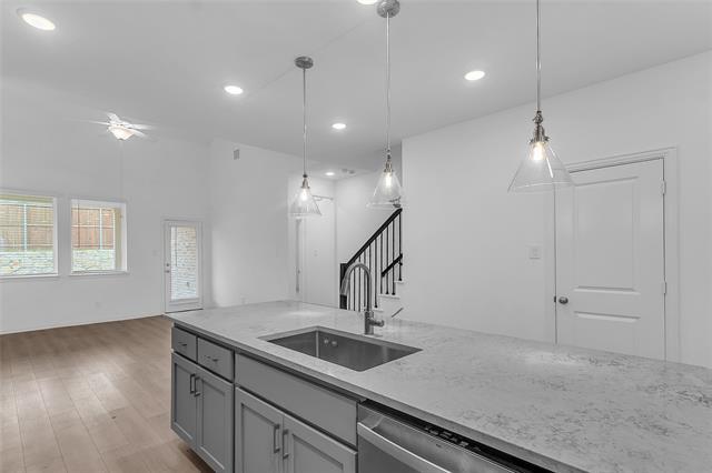 Building Photo - 2136 Sunnymede Dr
