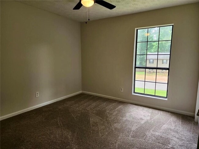 Building Photo - 1367 Fairview Trail NW