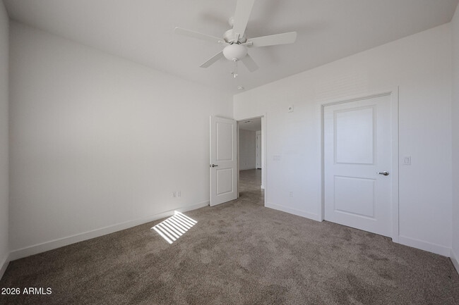 Building Photo - 2511 W Queen Creek Rd