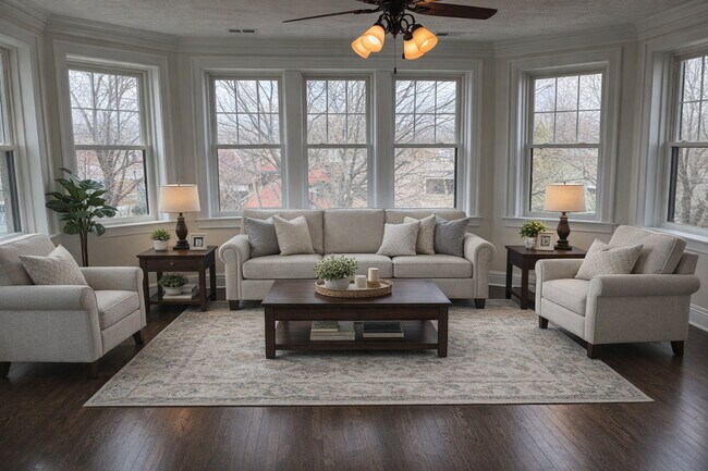 Building Photo - 6509 N Artesian Ave