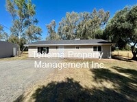 Building Photo - Charming 3 bedroom 2 bath home in Corning